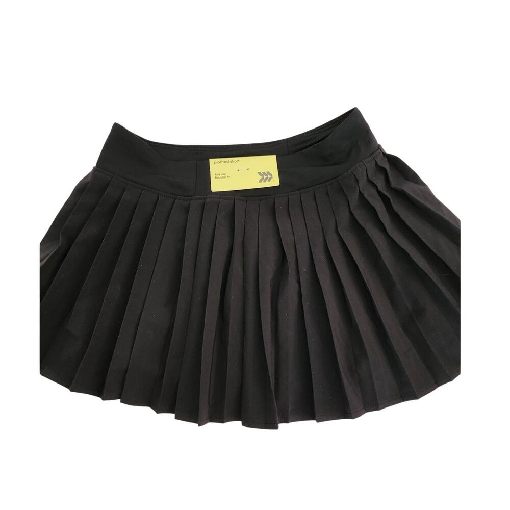 4/5 New All in Motion pleated skort